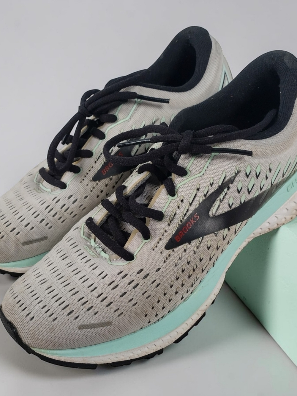 Brooks Ghost 13 Womens Size 9 Athletic Running Shoes Gym Sneakers 1203381B073